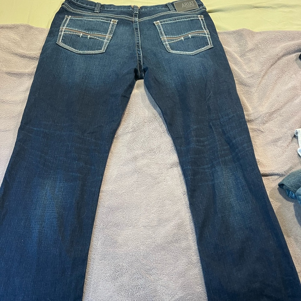 Ariat Blue Straight Leg Jeans with Classic Indigo Wash